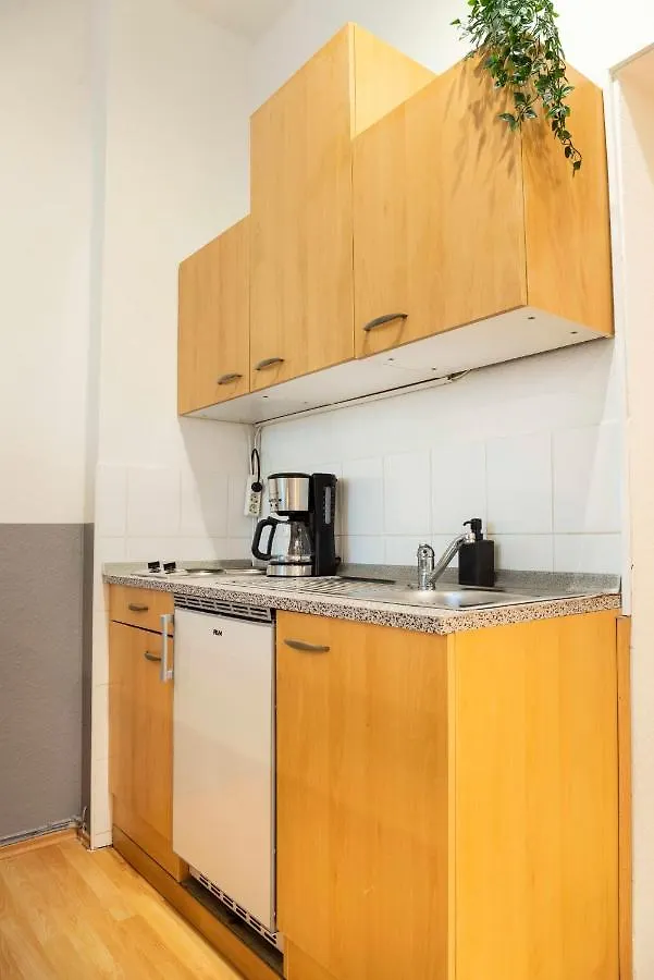 Cozy 2 Room Apartment Next To Hermannstrasse Berlin